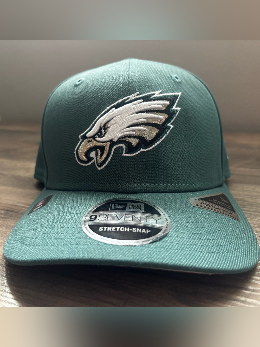New Era Philadelphia Eagles green Curved-Brim Snapback